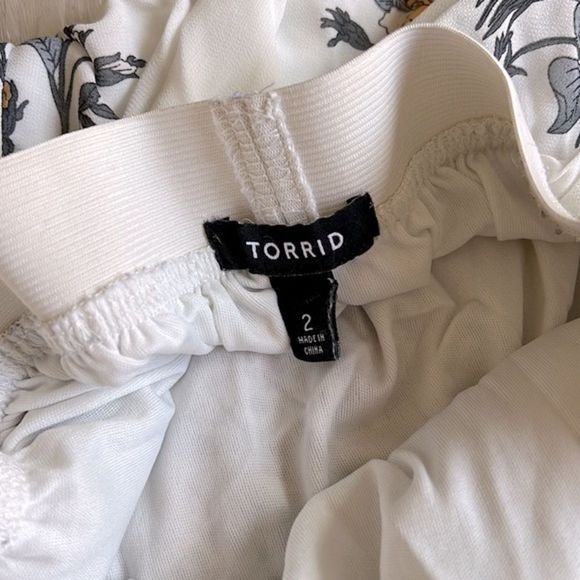 Torrid White Floral Mini Skirt - Picture 8 of 8